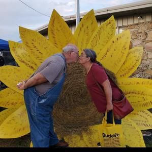 Meet your Posher, Liz